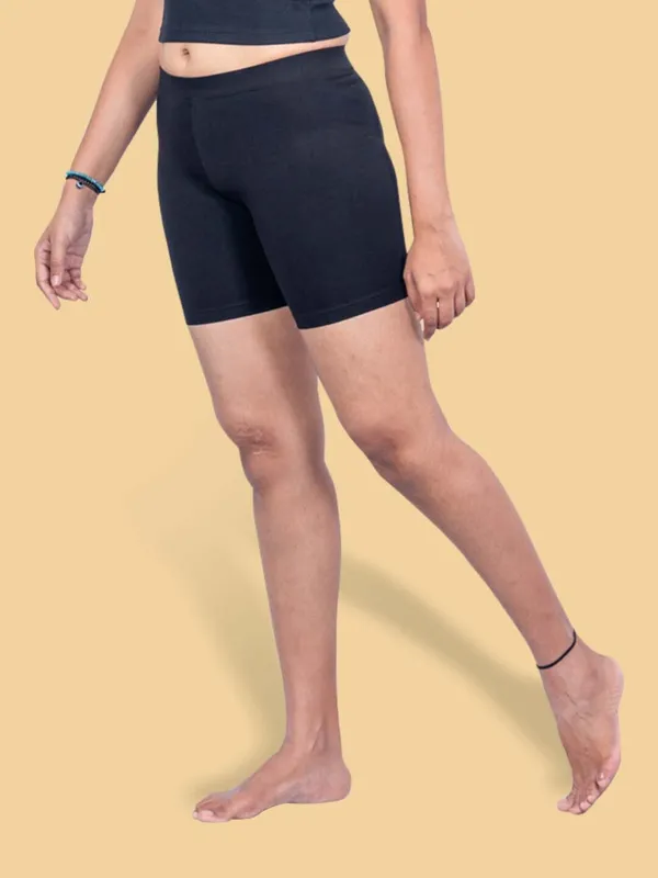 Black_Solid_Women_Casual_Shorts_For_Women