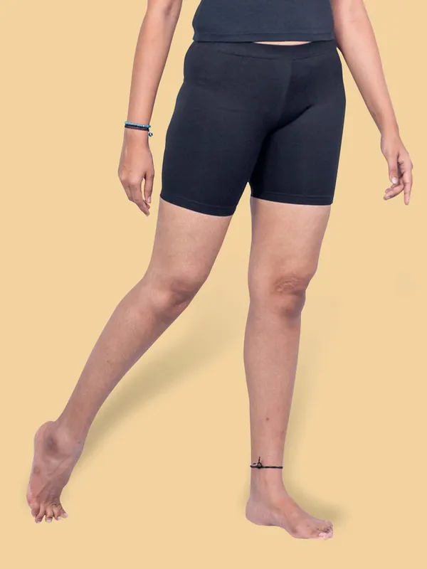 Black_Solid_Women_Casual_Shorts_For_Women