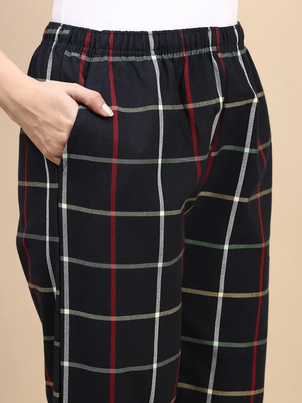 Kryptic_Women_Pyjama
