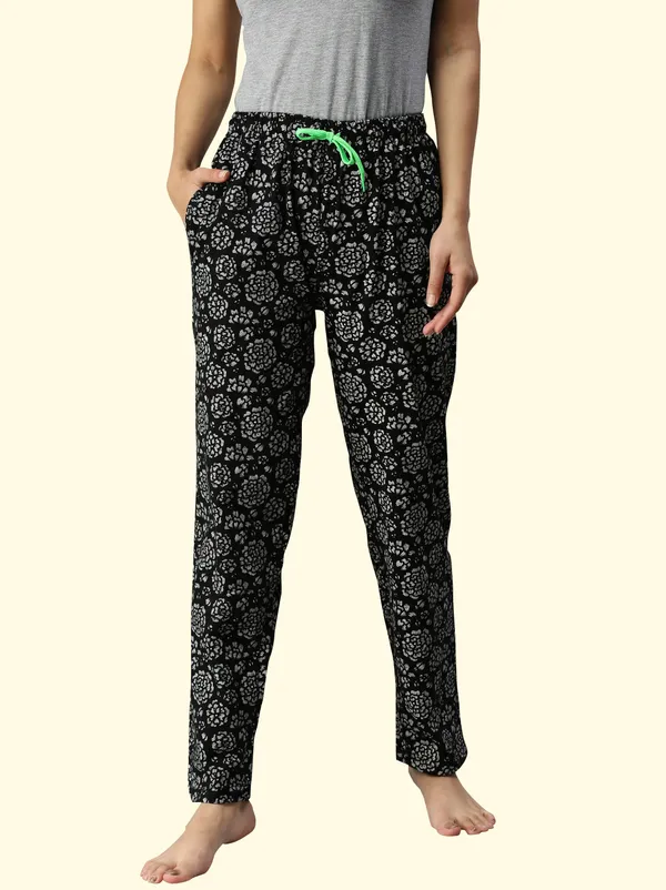 Black_Cotton_Pyjama_For_Women