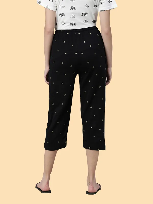 Black_Cotton_Capri_For_Women