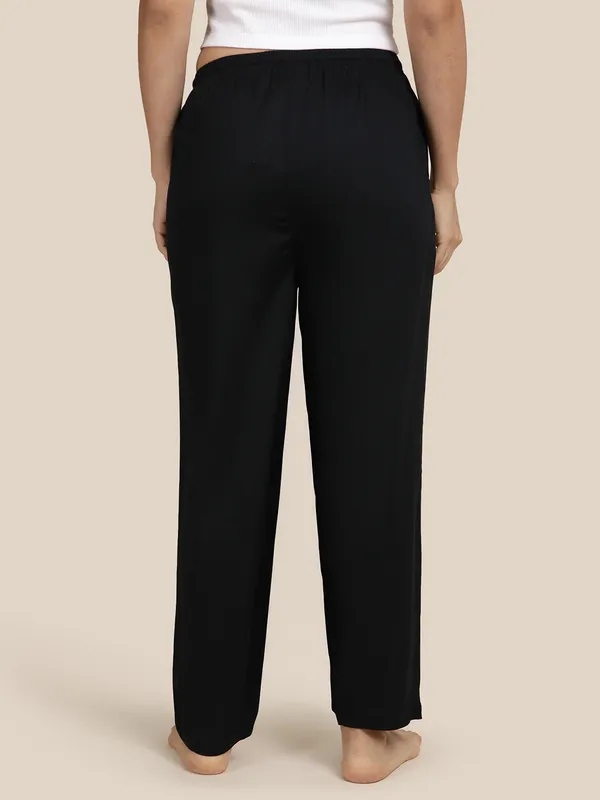 Black_Kryptic_womens_Solid_cotton_rich_loungepant_with_elasticated_waistband_and_side_pocket