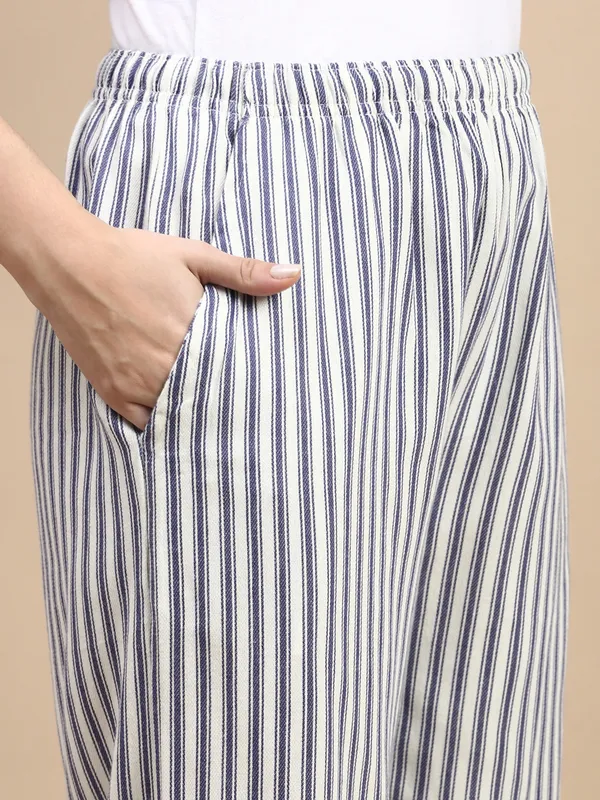 Kryptic_Women_Pyjama