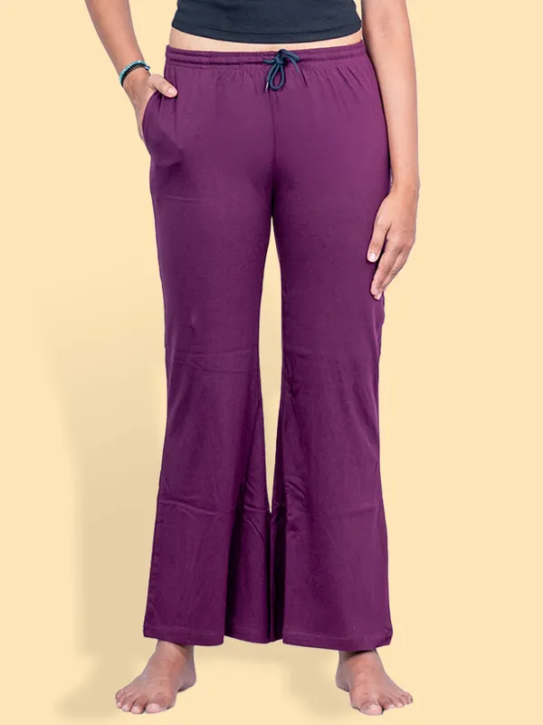 Maroon_Regular_Fit_Trousers_For_Women
