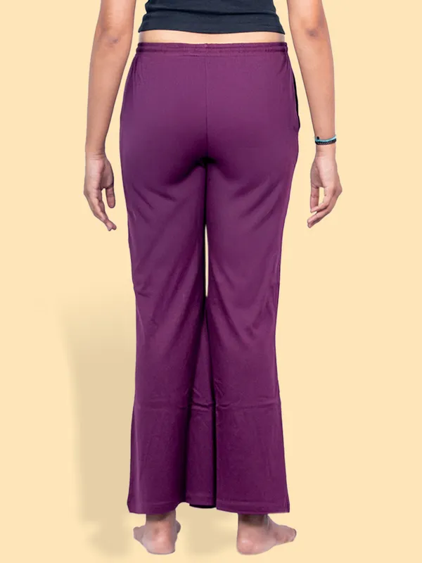 Maroon_Regular_Fit_Trousers_For_Women