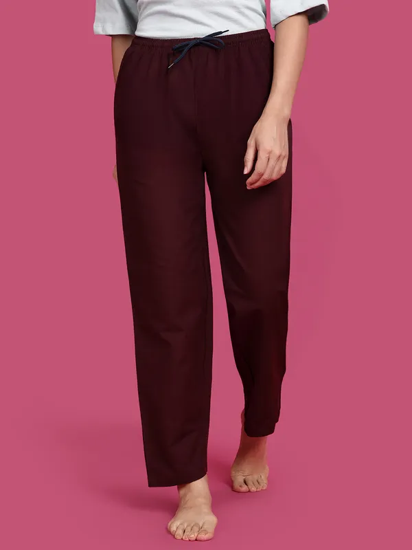 Coffee_brown_Kryptic_womens_Solid_cotton_rich_loungepant_with_elasticated_waistband_and_side_pocket