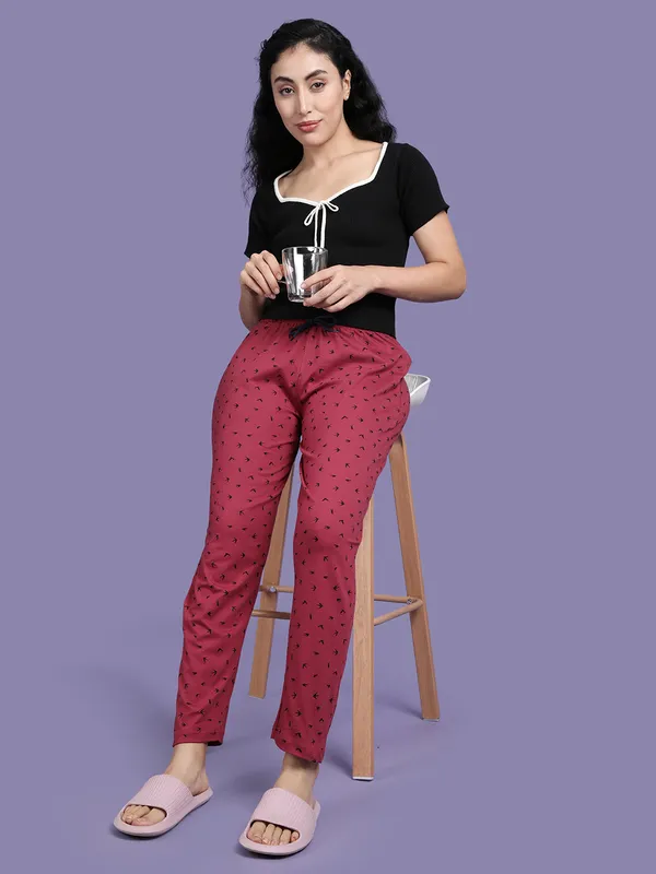 Maroon_Kryptic_Women_Printed_cotton_relaxed_fit_loungepant_with_side_pocket