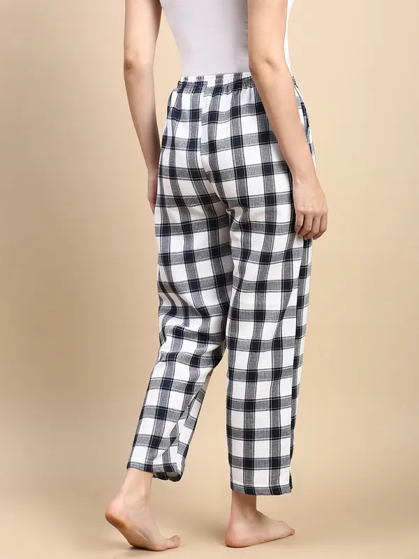 Kryptic_Women_Pyjama