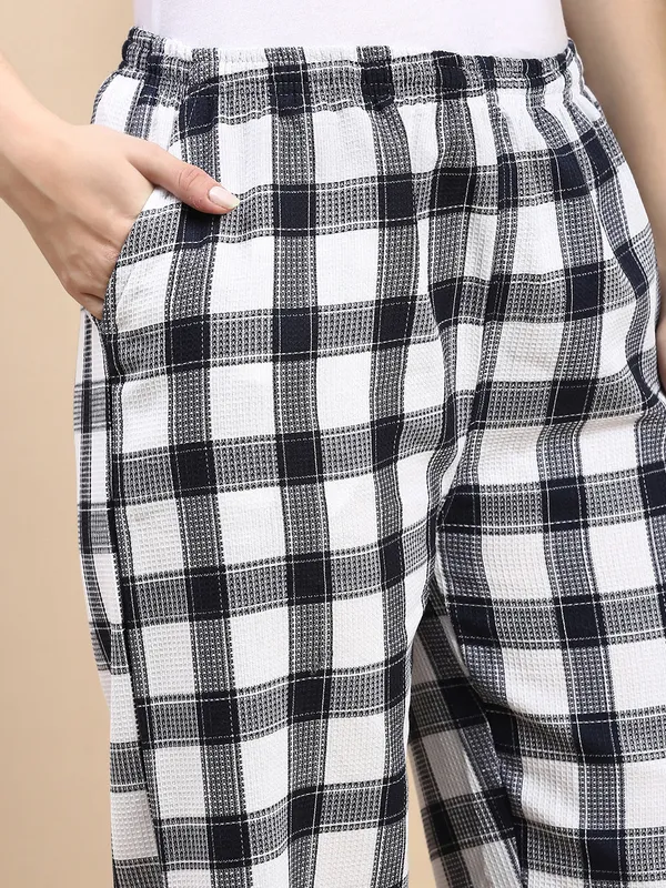 Kryptic_Women_Pyjama