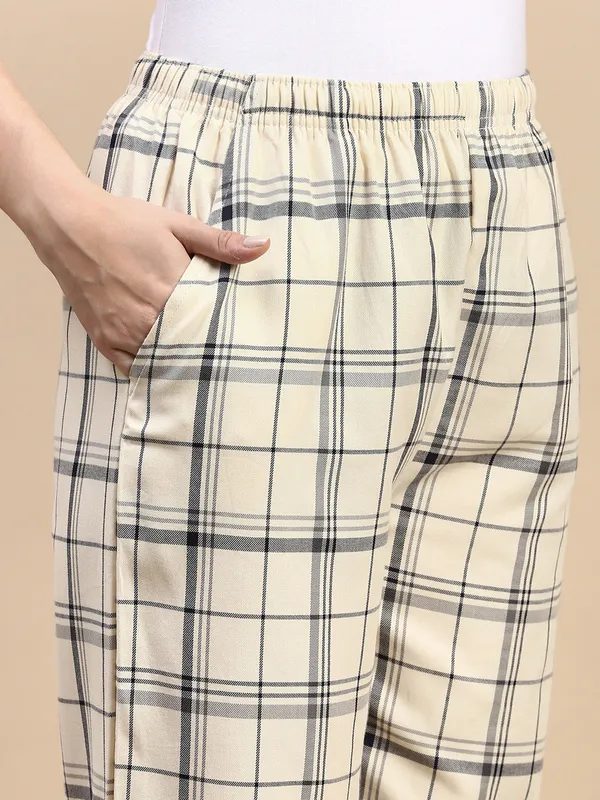 Kryptic_Women_Pyjama