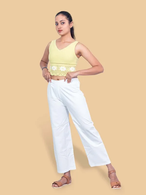 White_Regular_Fit_Trousers_For_Women