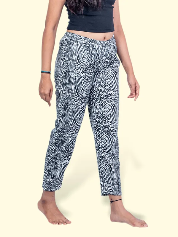White_Cotton_Indi_Pyjama_For_Women