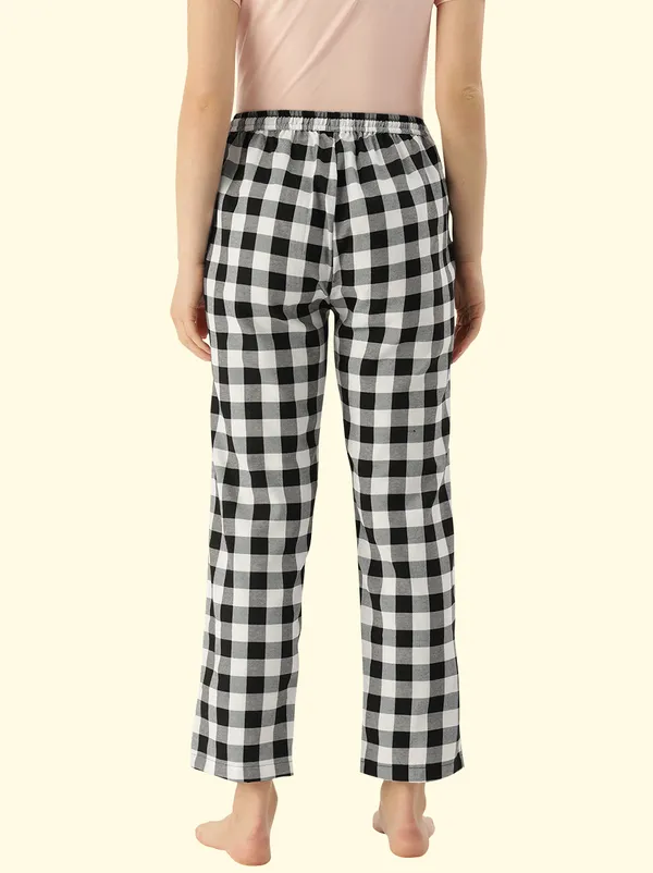 White_Cotton_Pyjama_For_Women