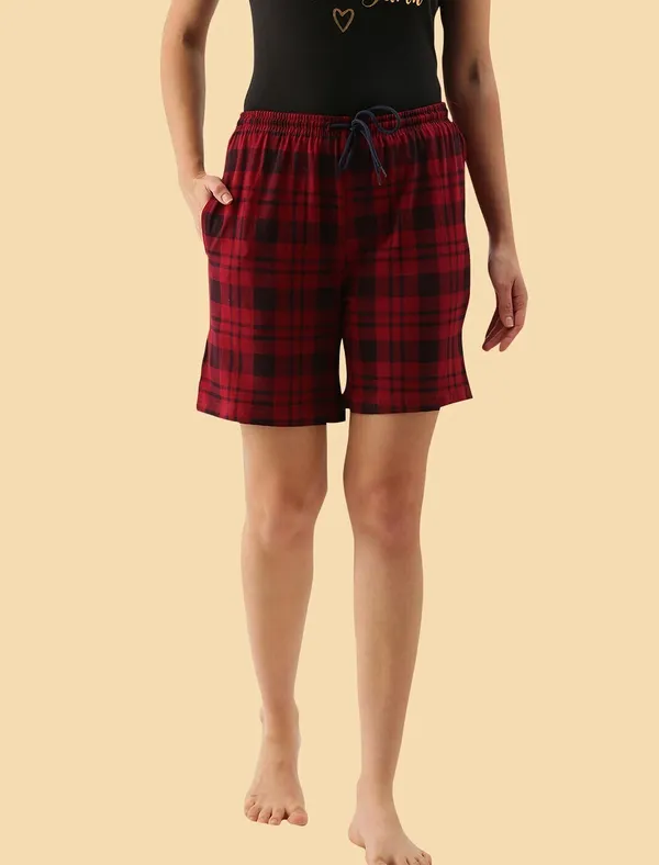 Maroon_Checkered_Regular_Shorts_For_Women