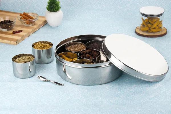 Stainless_Steel_Premium_Sober_Shape_Masala_(Spice)_Box_With_7_Containers_And_Small_Polish_Spoon_&_Plain_Lid