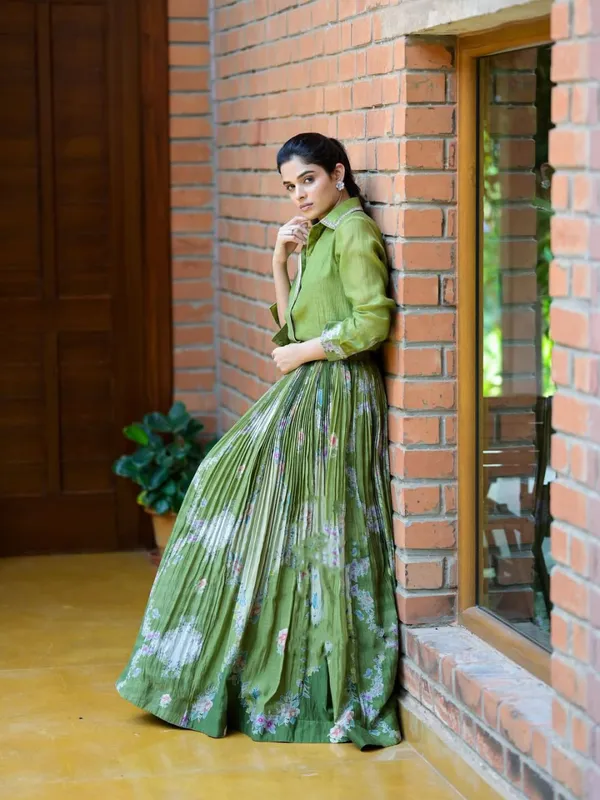 Olive_Green_Pleated_lehenga_Set