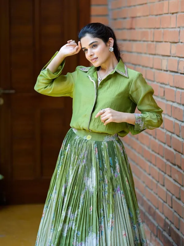 Olive_Green_Pleated_lehenga_Set