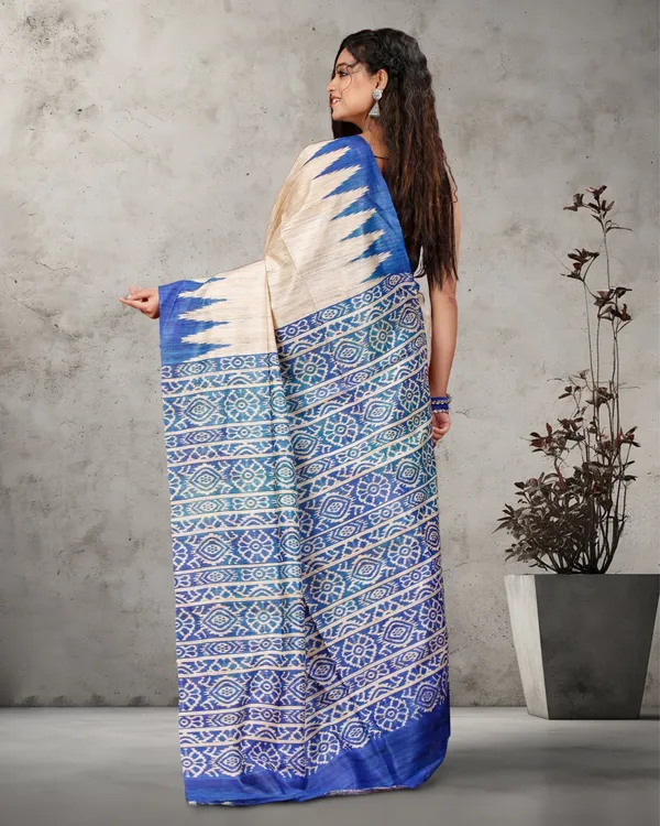 Silkmark_Tussar_Tranquil_Blockprint_Biege_&_Blue_Saree