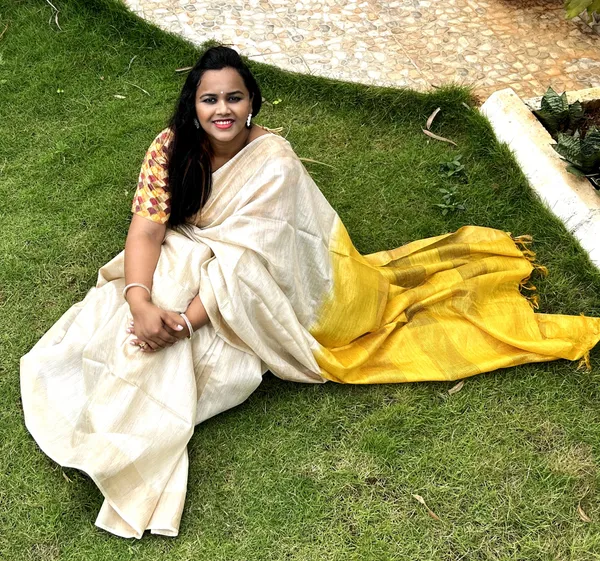 Handloom_Kota_Silk_Dreamy_Beige_&_Yellow_Saree