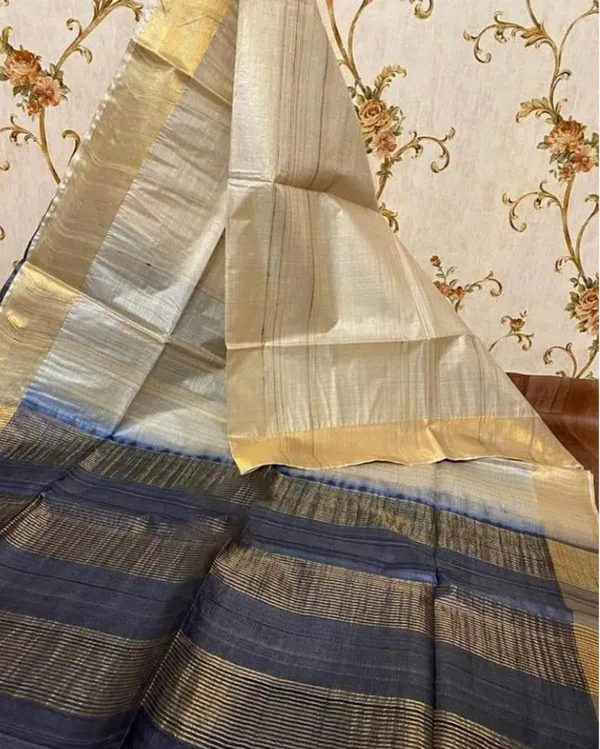 Handloom_Kota_Silk_Poised_Beige_&_Gray_Saree