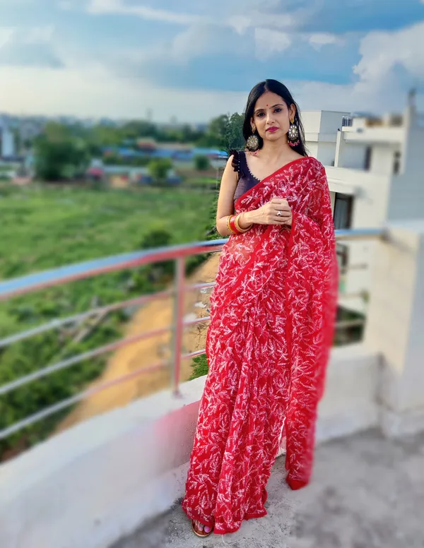 Tepchi_Handwork_Georgette_Work_Red_Saree