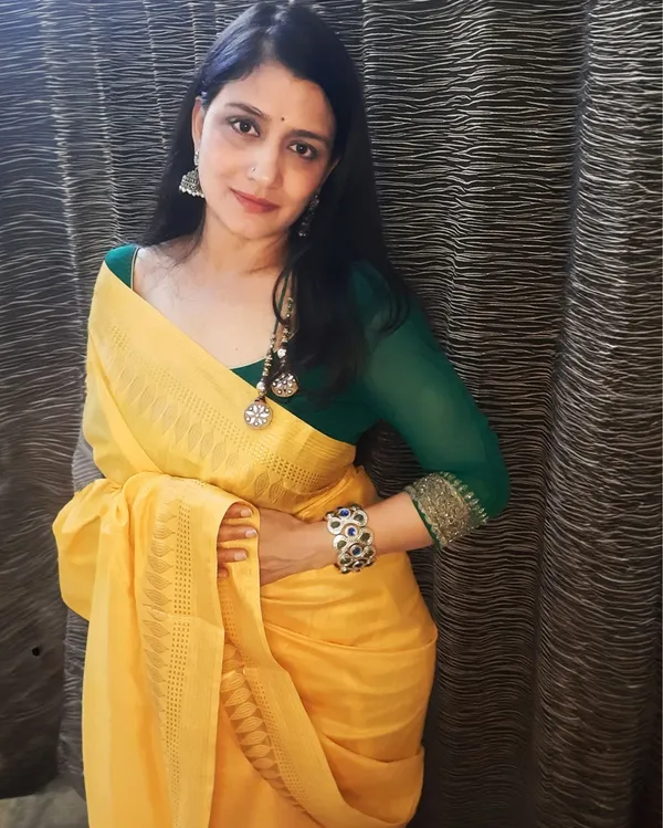 Handcrafted_Tranquil_Kota_Silk_Yellow_Jacquard_Saree