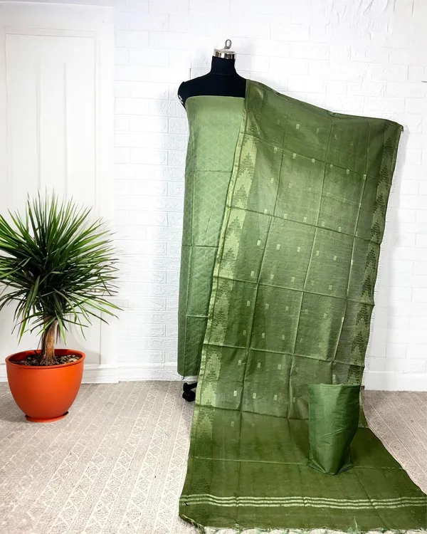 Katan_Silk_Eclipsing_Handcrafted_Green_Suit