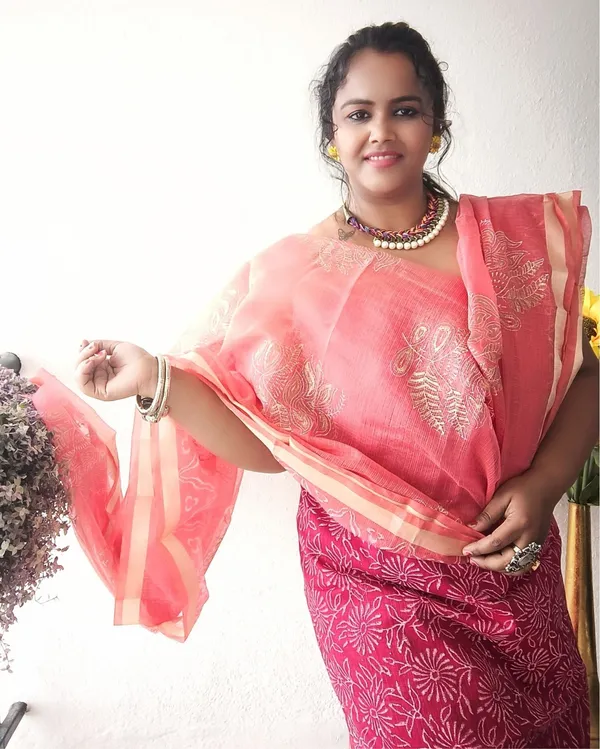 Lovable_Kota_Doria_Embroidered_Suit_Material_Red_With_Pink_Dupatta