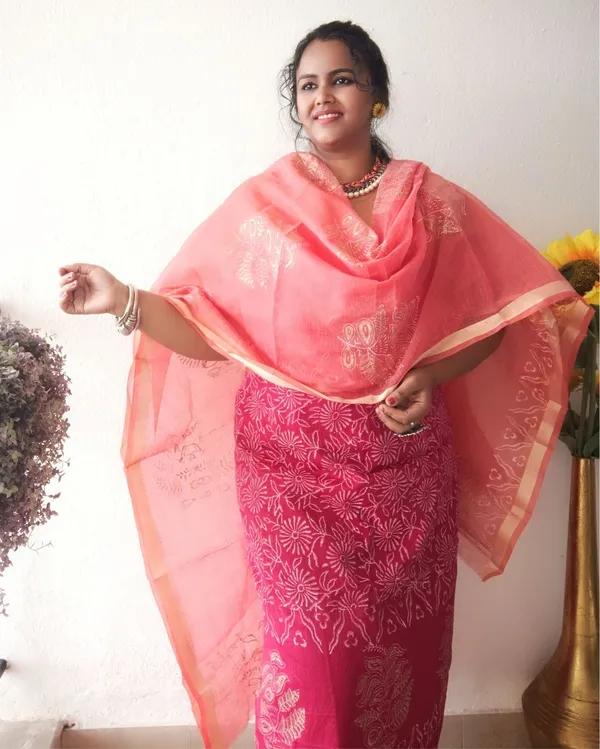 Lovable_Kota_Doria_Embroidered_Suit_Material_Red_With_Pink_Dupatta