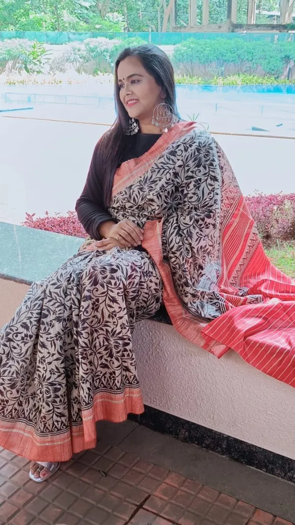 Silkmark_Tussar_Vivid_Blockprint_Red_&_Black_Saree