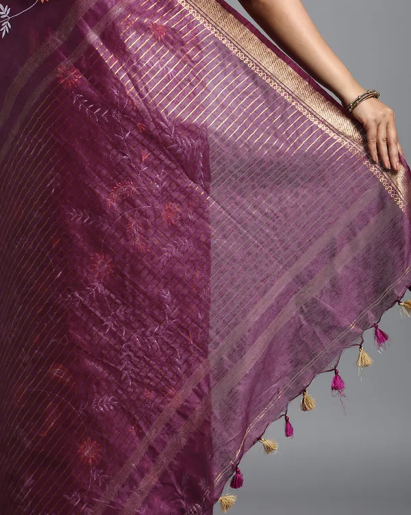 Bold_Silk_Linen_Embroidered_Purple_Saree