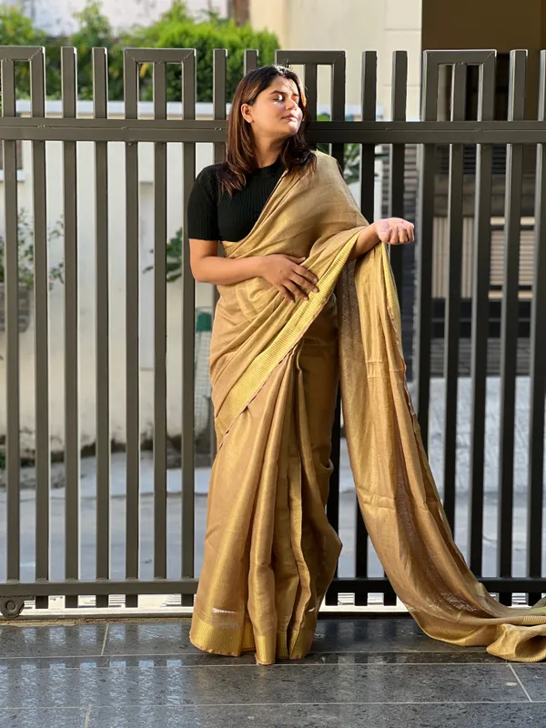 Alluring_Pure_Tissue_Linen_Gold_Hue_Handdyed_Saree