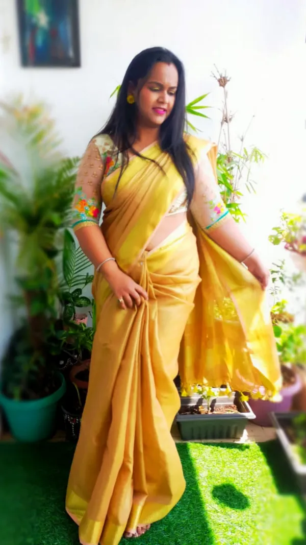Blissful_Pure_Tissue_Linen_Golden_Handdyed_Saree