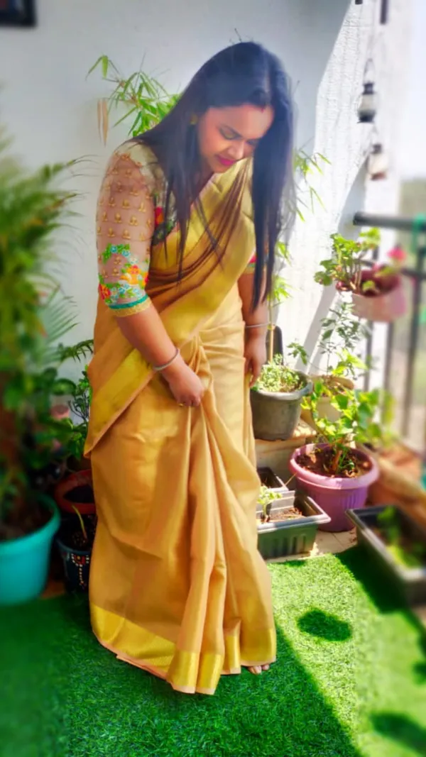 Blissful_Pure_Tissue_Linen_Golden_Handdyed_Saree
