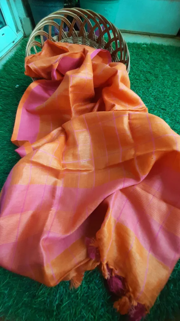 Pure_Linen_Lustrous_Red_Dupatta_&_Yellow_Ikkat_Kurti_Set
