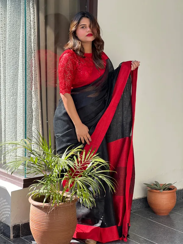 Unique_Handwoven_Pure_Linen_Black_Saree