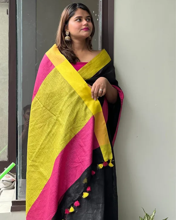 Vibrant_Handwoven_Pure_Linen_Black_Saree