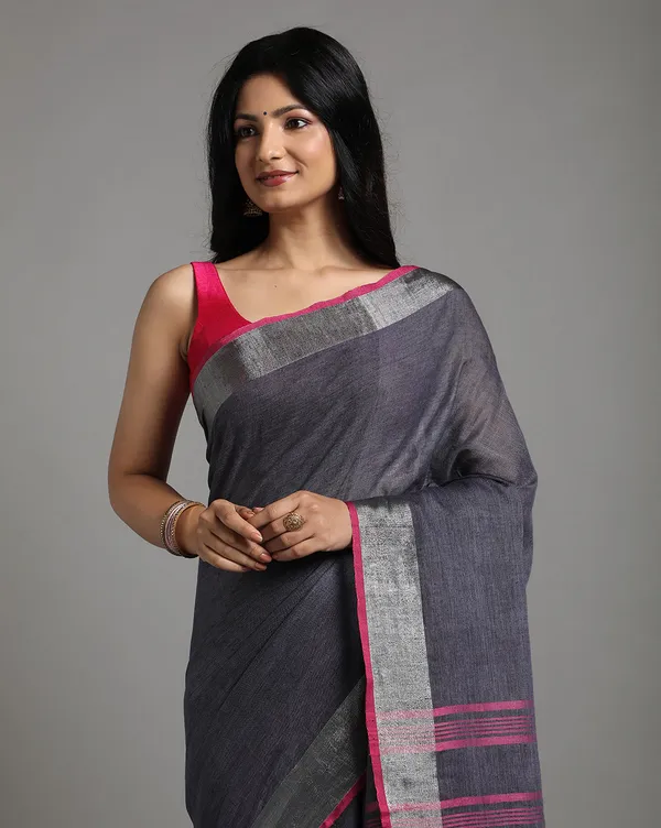 Intriguing_Handwoven_Pure_Linen_Black_Saree