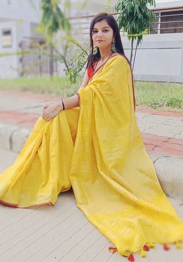 Empowering_Handwoven_Pure_Linen_Yellow_Saree