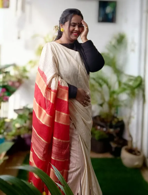 Eri_Silk_Tussar_Striped_Beige_&_Red_Saree
