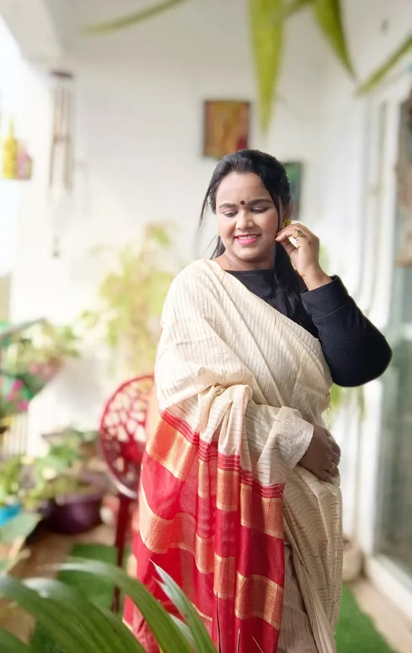Eri_Silk_Tussar_Striped_Beige_&_Red_Saree