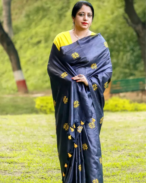 Silkmark_Pure_Tussar_Vivid_Embroidered_Black_Saree
