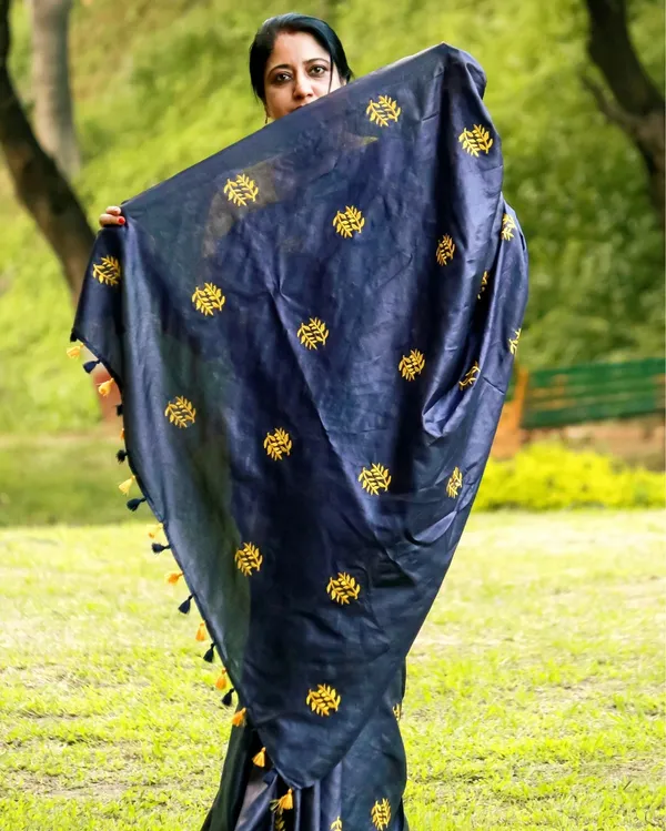 Silkmark_Pure_Tussar_Vivid_Embroidered_Black_Saree