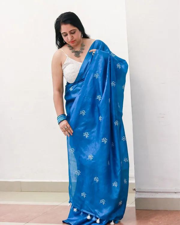 Silkmark_Pure_Tussar_Vivid_Embroidered_Blue_Saree