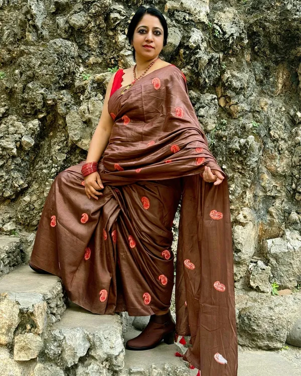 Silkmark_Pure_Tussar_Vibrant_Embroidered_Saree_Brown
