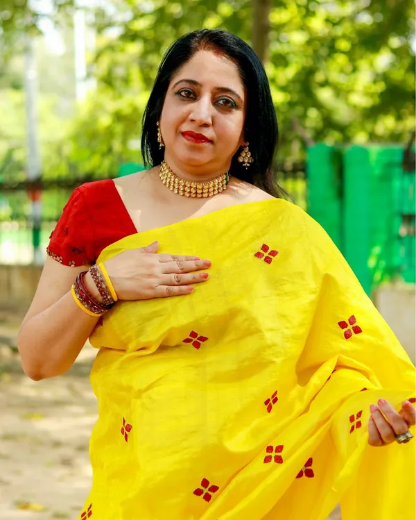 Silkmark_Pure_Tussar_Lively_Embroidered_Yellow_Saree