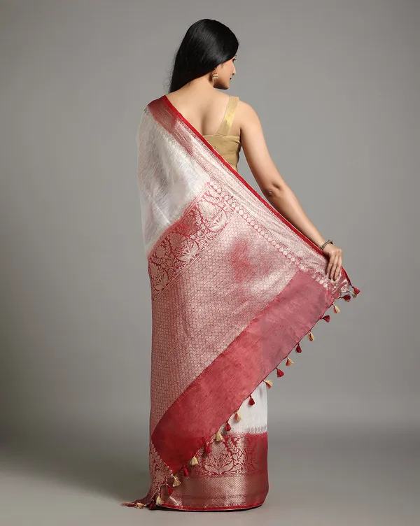 Eclipsing_Banarasi_Silk_Linen_White_Handloom_Saree