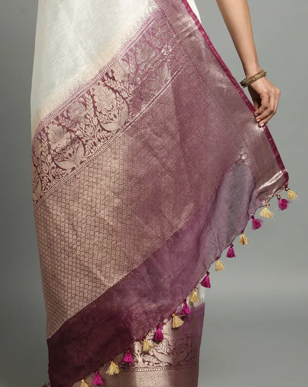 Lustrous_Banarasi_Silk_Linen_White_Handloom_Saree
