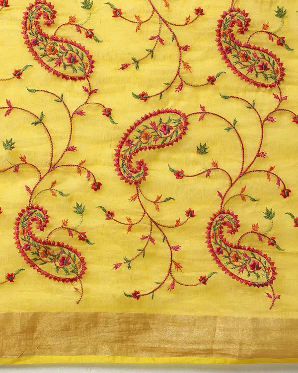Captivating_Silk_Linen_Embroidered_Mustard_Saree