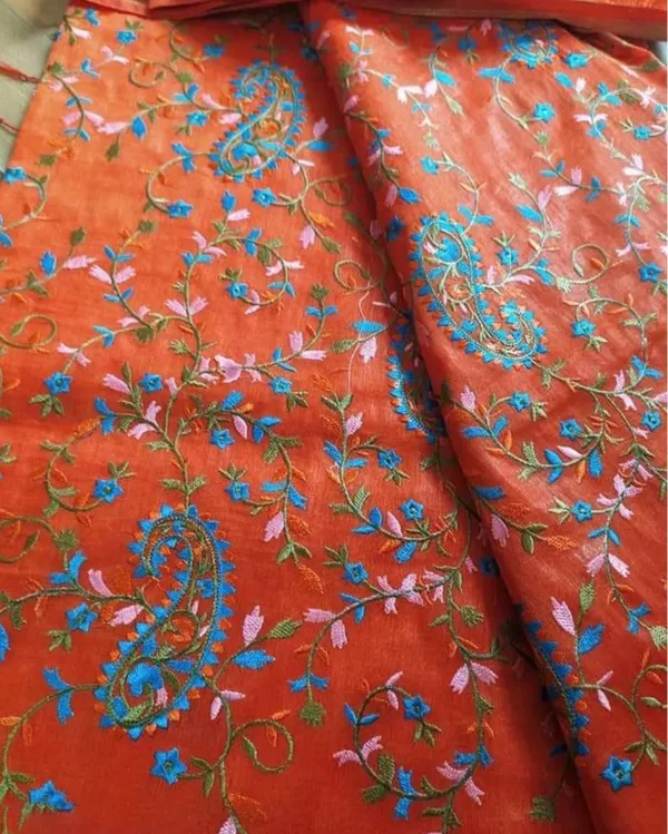 Stimulating_Silk_Linen_Embroidered_Orange_Saree